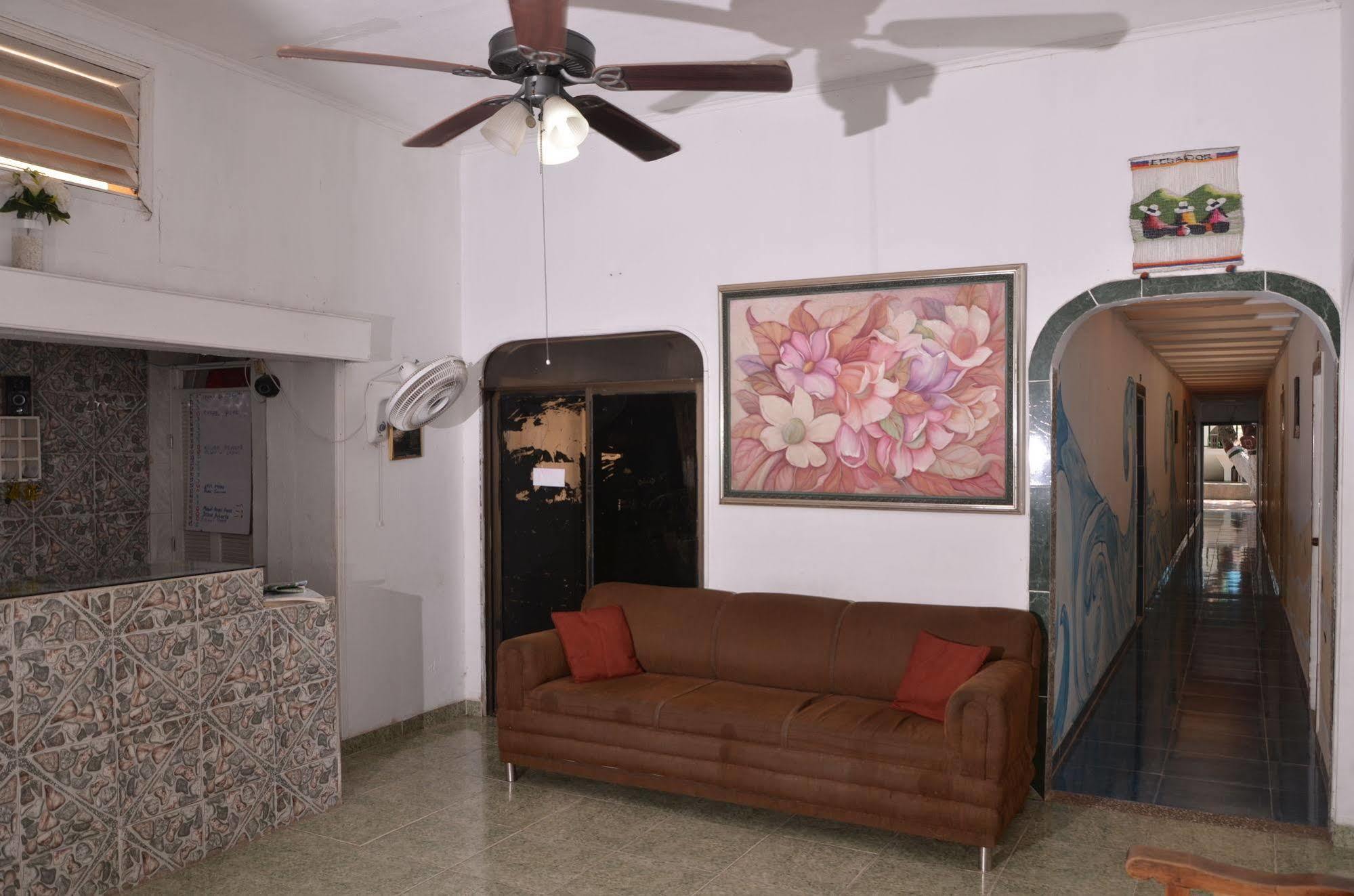Hotel Vargas Airport Cartagena 외부 사진