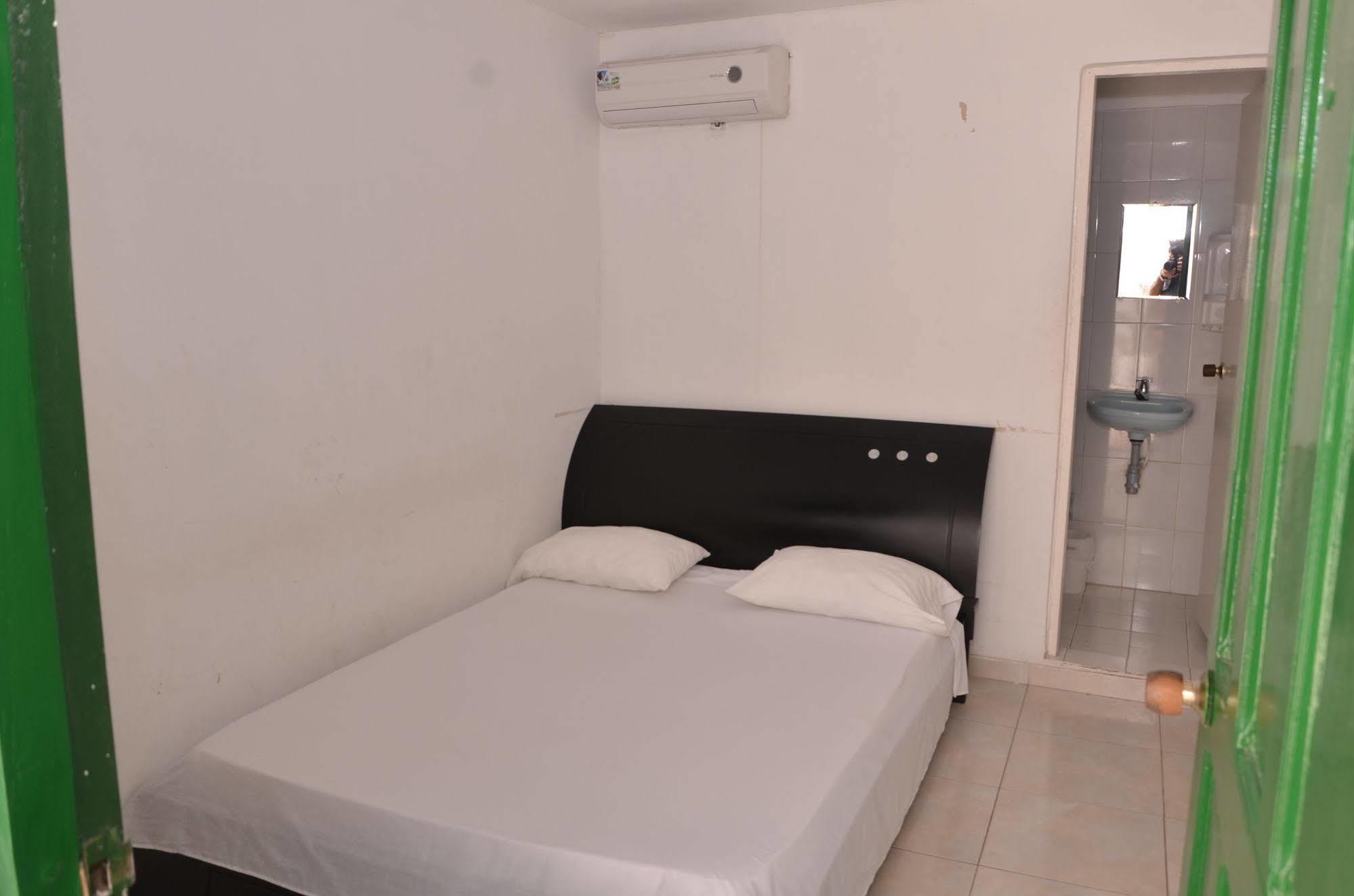 Hotel Vargas Airport Cartagena 외부 사진